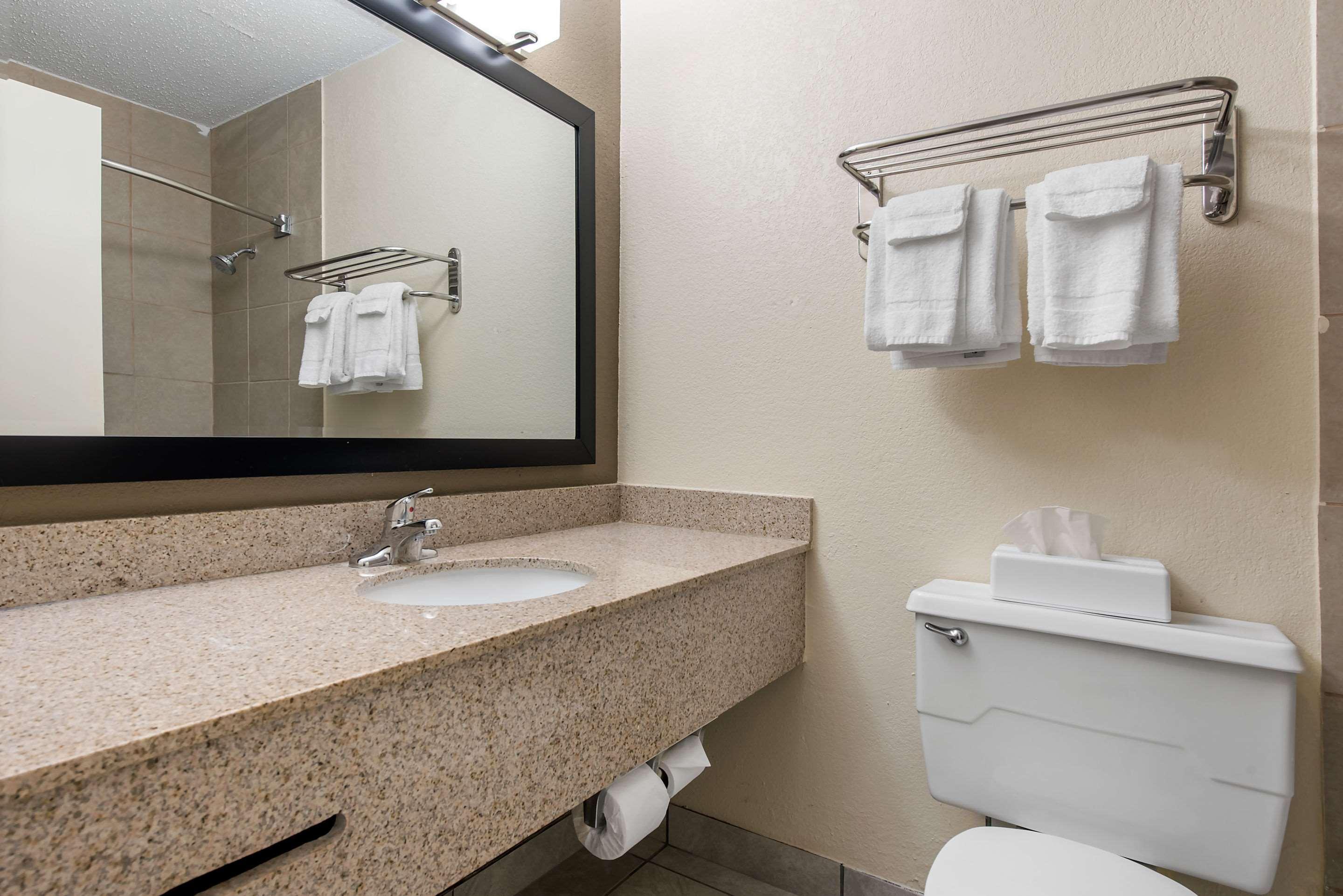 Quality Inn & Suites Lafayette I-65 Exterior foto