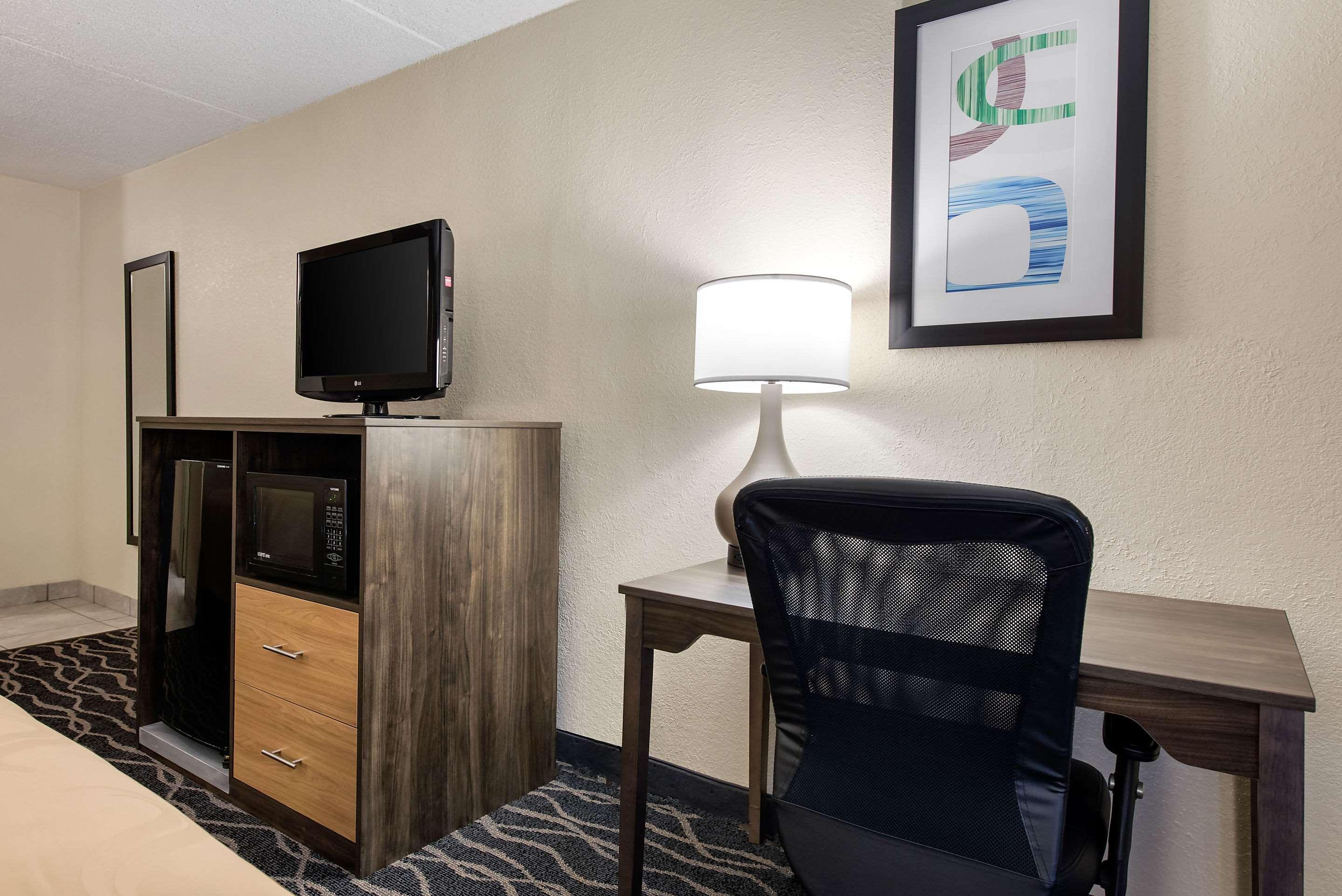 Quality Inn & Suites Lafayette I-65 Exterior foto